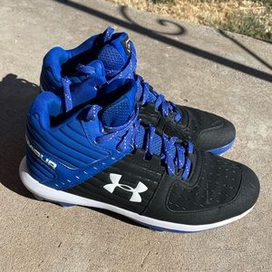 •Like New• Under Armour Cleats